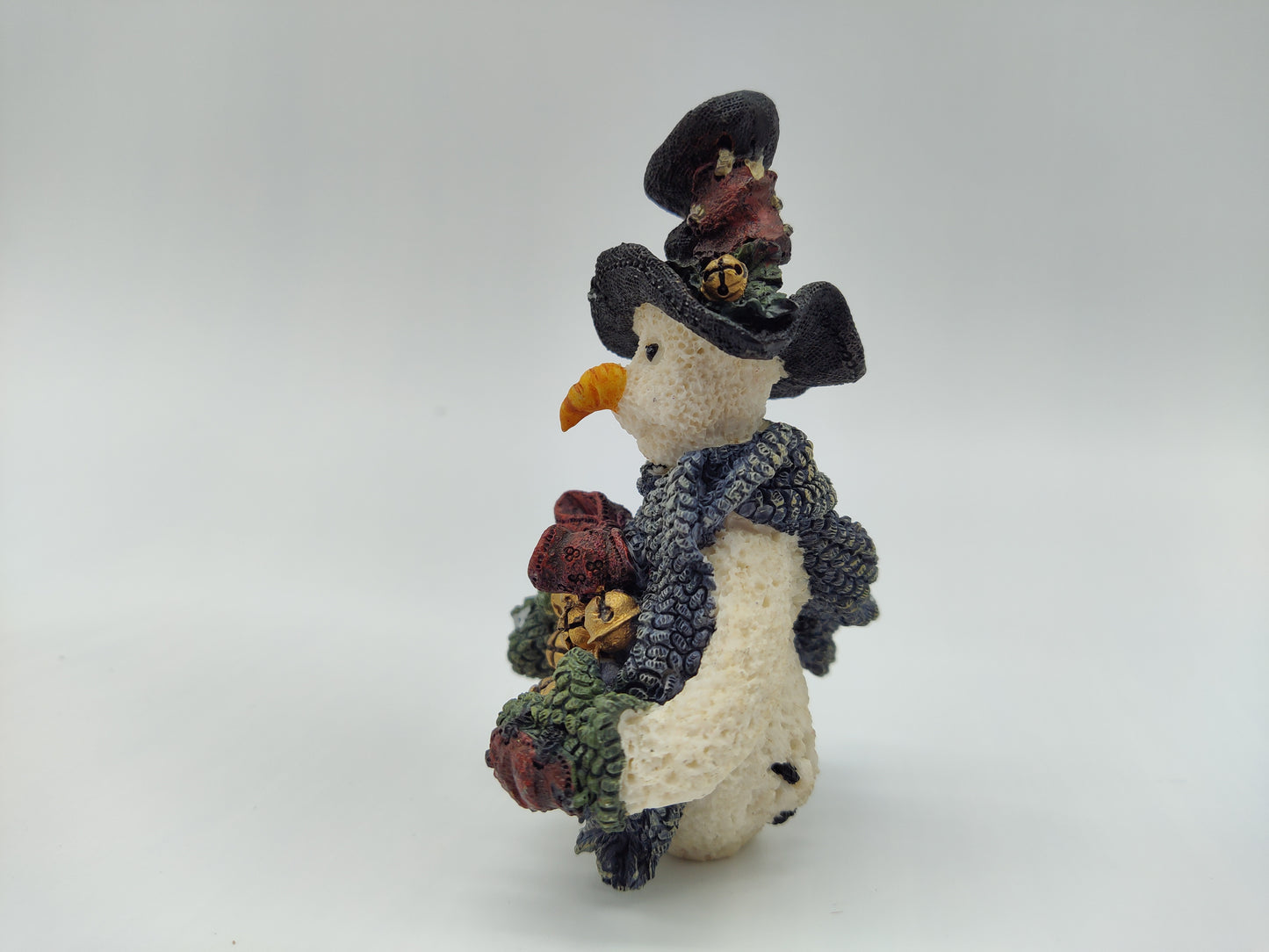 Boyd’s Snowman ornament “Jingles The Snowman W/Wreath” 4” With Box 1990s