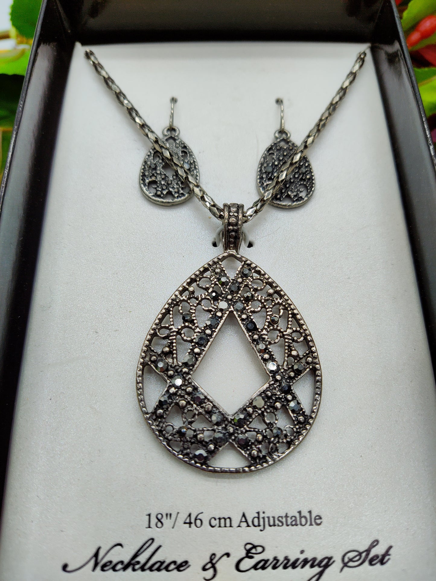 Teardrop Pendant Necklace and Earring Set