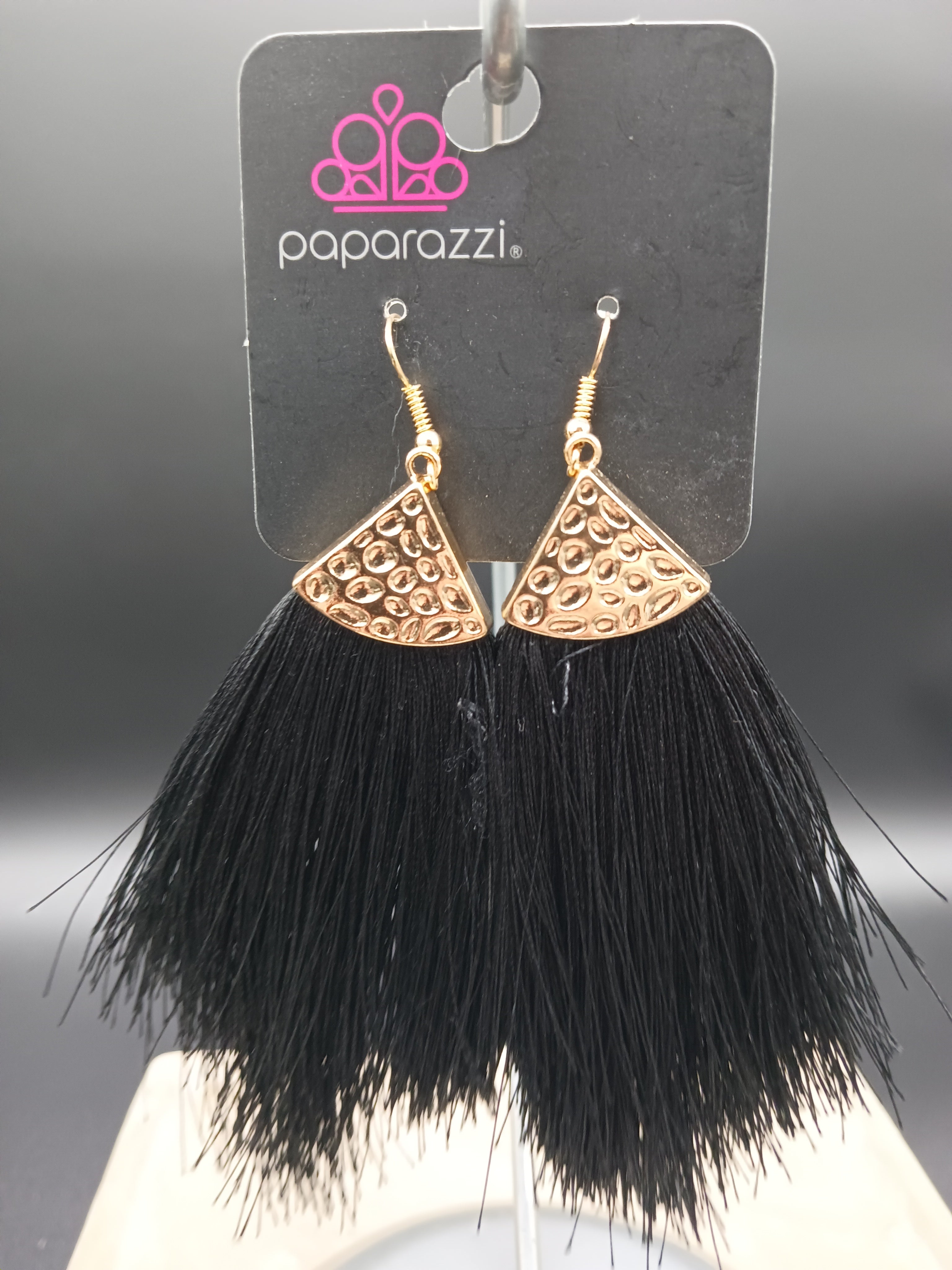 Tassel tempo outlet gold paparazzi